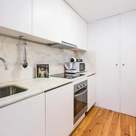 Guestready - High-ceiling Urban Retreat In * ポルト