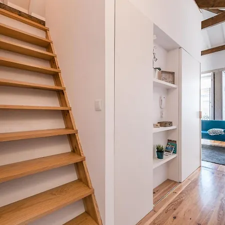 Guestready - High-ceiling Urban Retreat In Holiday home *