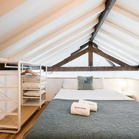 ゲストハウス Guestready - High-ceiling Urban Retreat In ポルト